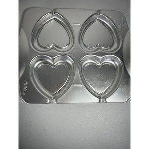 Wilton 4‎ Count Mini Heart Cake Pan Baking Cupcake Valentines Day, 2105 0537